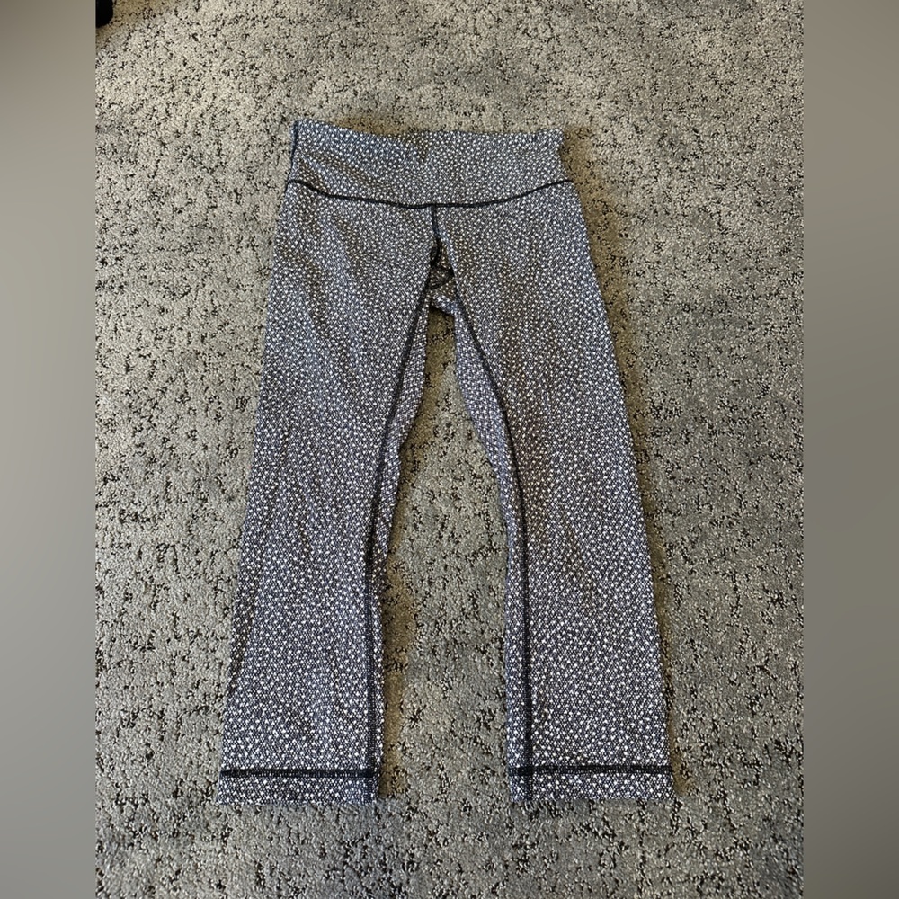 Lululemon Athletica wunder under 23” | size 4